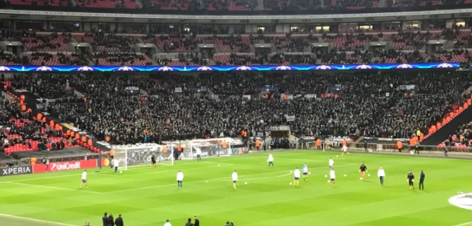 Tottenham-Juve, tifosi bianconeri da BRIVIDI nel ricordo di Astori: guardate cosa è successo!