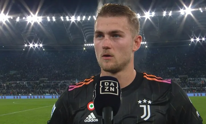 de Ligt all’intervallo: “Pedro? Vi dirò dopo la partita!”