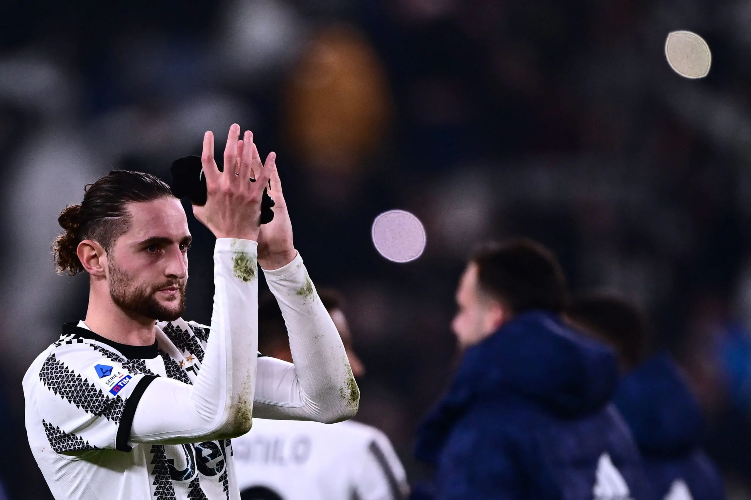 Tutti pazzi per Rabiot, svelate le richieste dell’agente e il piano della Juventus