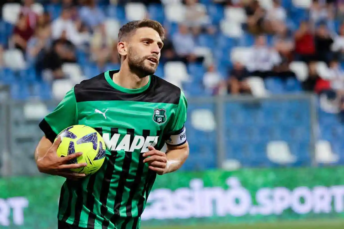 Juventus, corsa a tre per Berardi: Roma e Lazio alla finestra