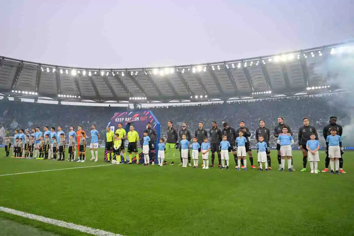 Polemiche arbitrali nel match contro la Lazio