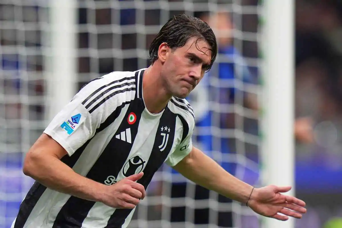 Vlahovic in campo con la Juve