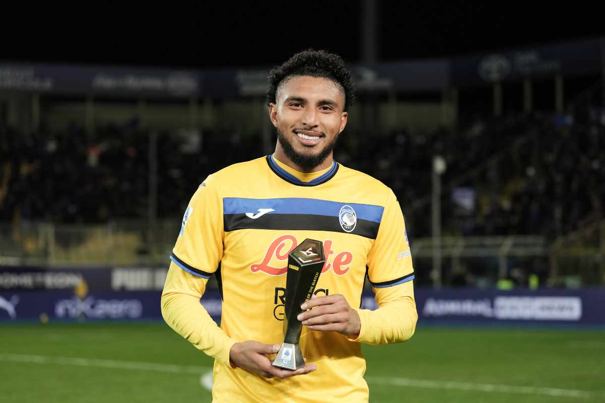 Ederson con il premio di migliore in campo