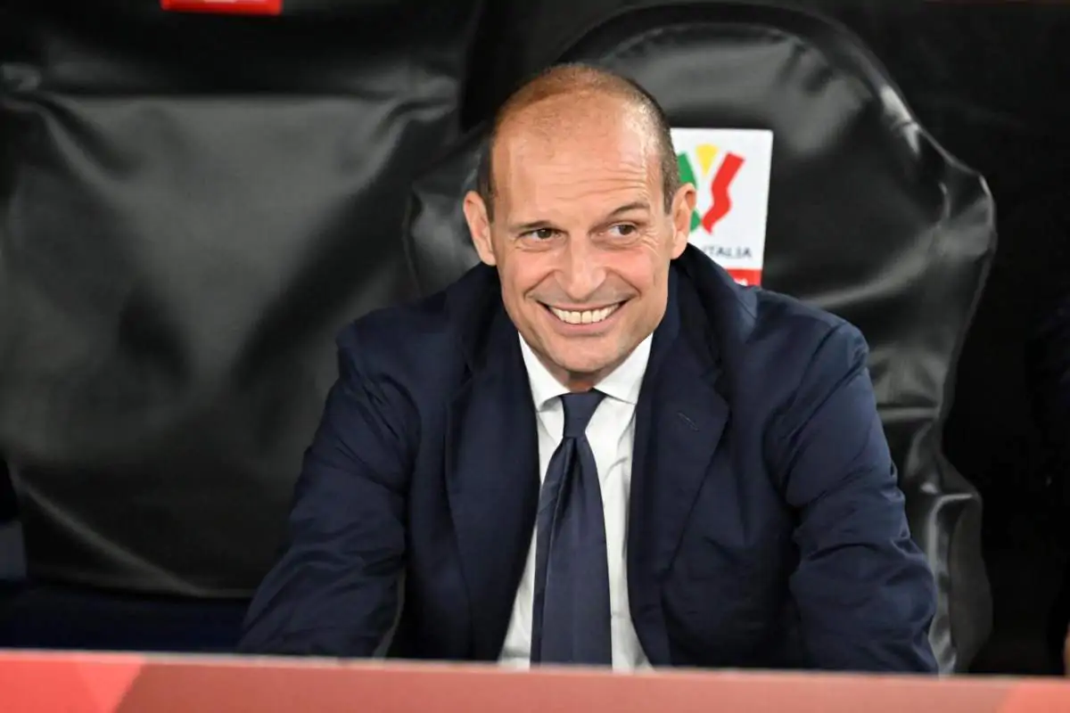 Allegri sorridente in panchina